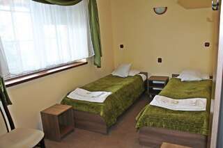Мотели Pod Strzechą Malawa Небольшой двухместный номер с 2 отдельными кроватями-2
